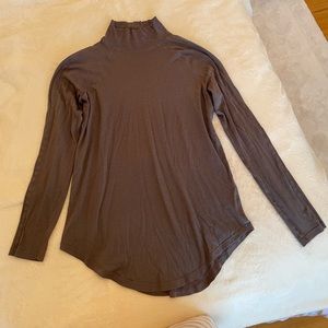 Lululemon Locarno Turtleneck